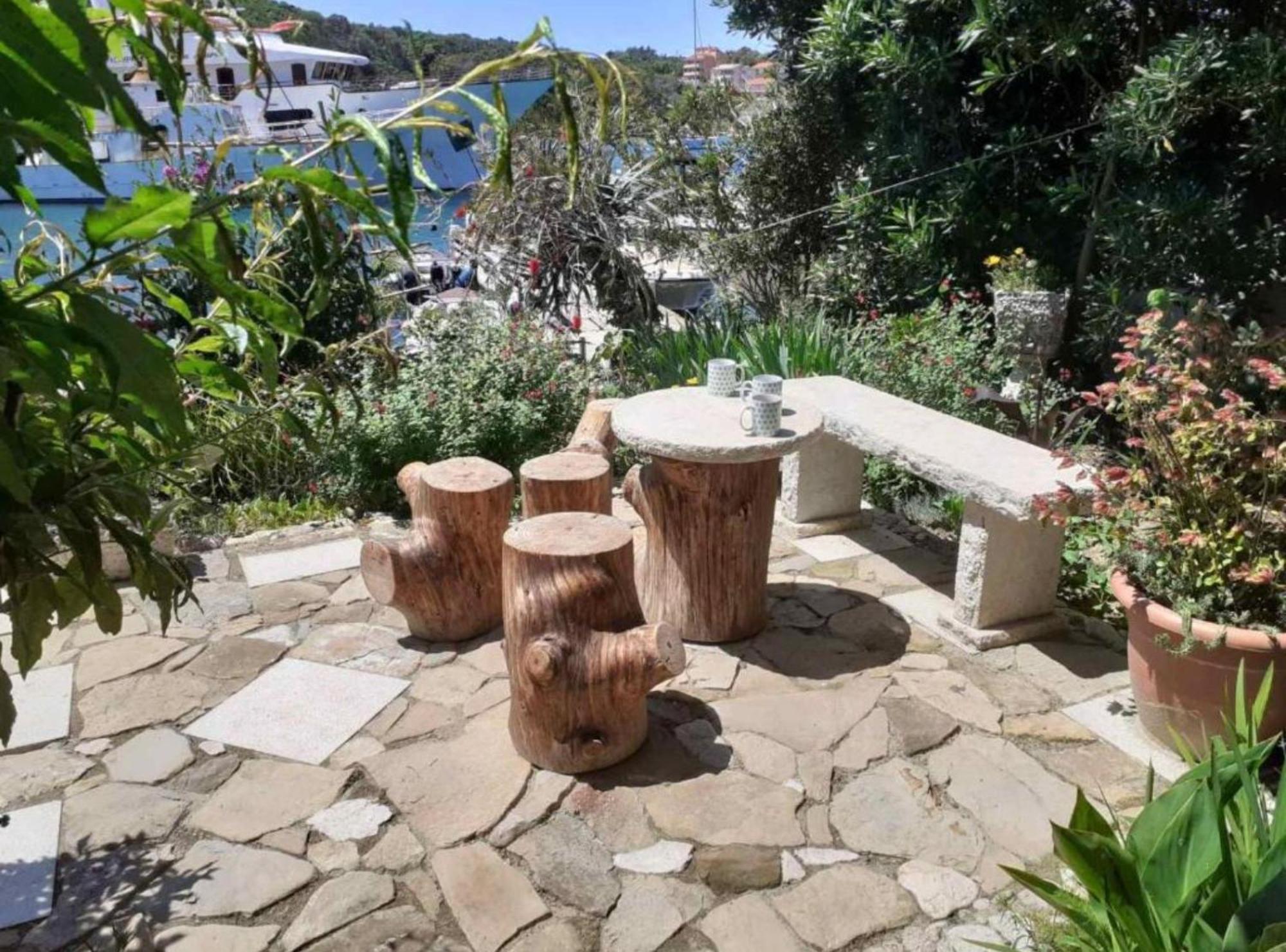 Guest House Green Corner Supetarska Draga Ngoại thất bức ảnh