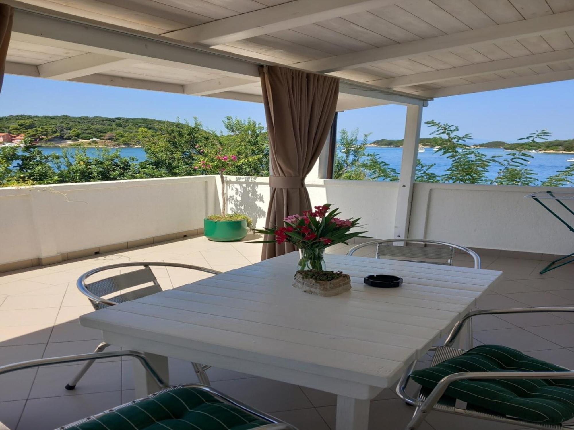 Guest House Green Corner Supetarska Draga Ngoại thất bức ảnh